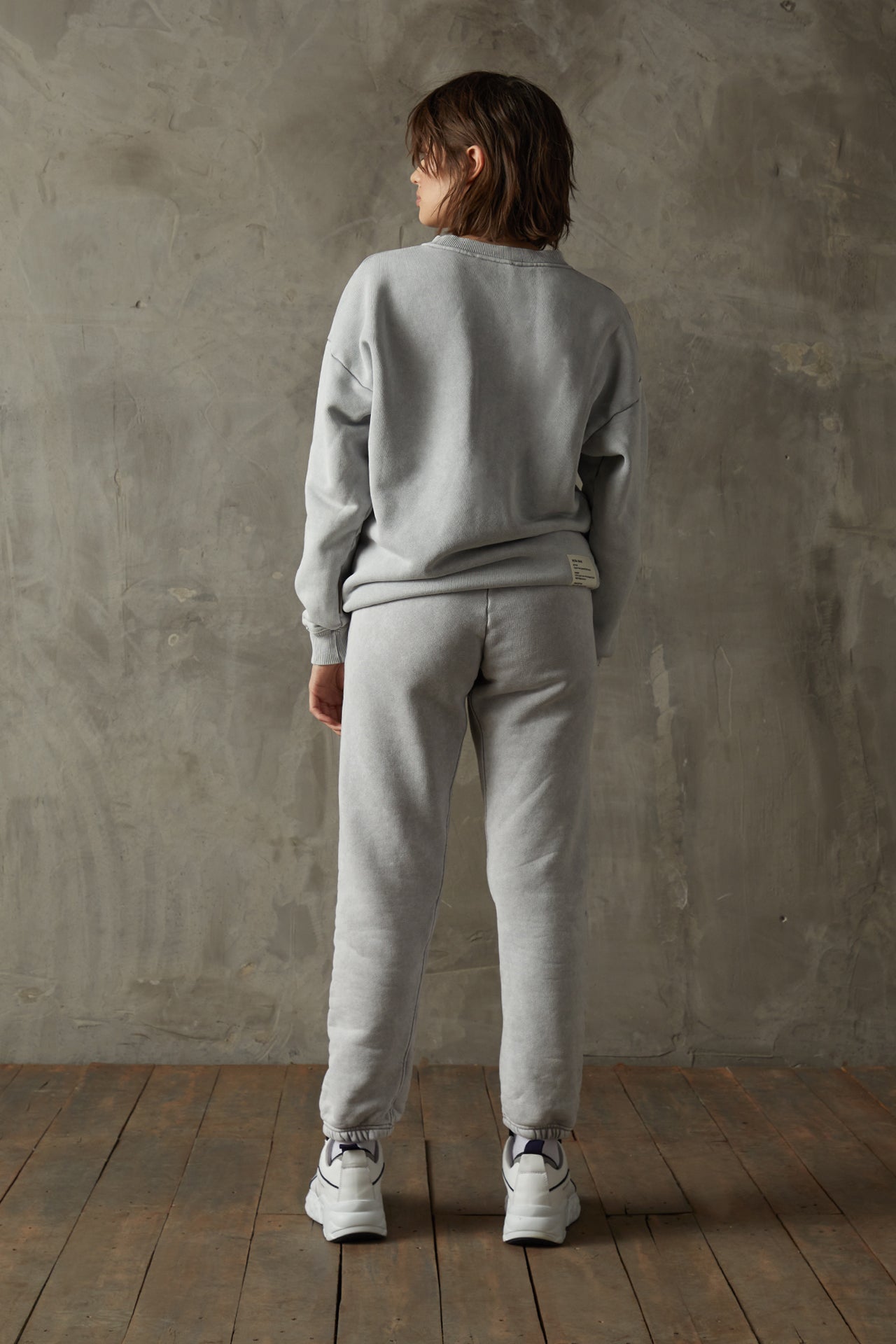 530 Washed Stone Grey Sweatshirt (Woman)